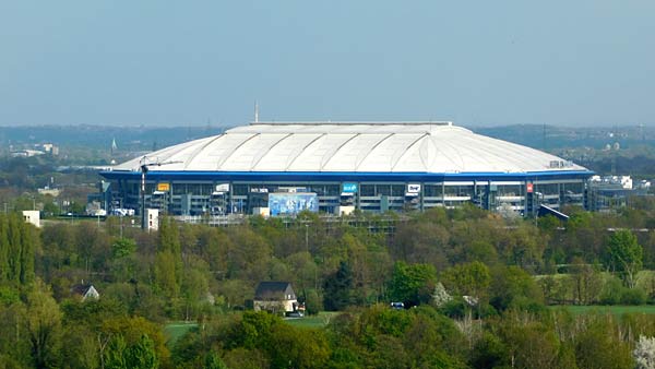 Halde Rungenberg in Gelsenkirchen mit der Sch&uuml;ngelbergsiedlung