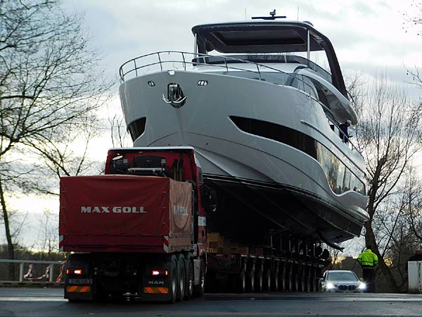 Messe 'boot D&uuml;sseldorf' 2025 - Ankunft der 'Prinzessinnen'