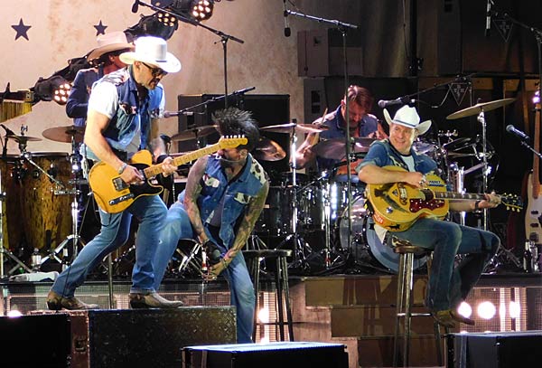 Konzert von 'The BossHoss' beim M&uuml;lheim Summer open air 2026