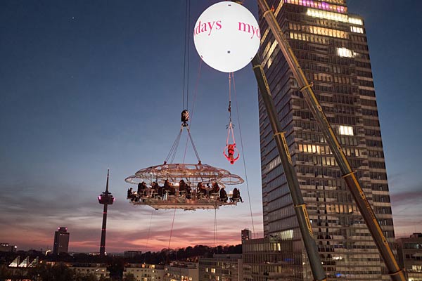 Weltrekord 'Showdinner in the Sky' in Köln