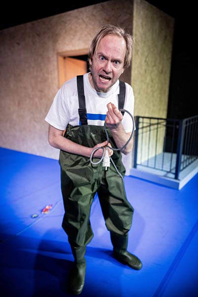 Schauspiel 'Wo sind denn alle?' im Schlosstheater Moers