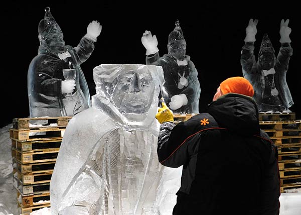 Eisskulpturen-Ausstellung 'Eiswelt' 2025 im Centro Oberhausen