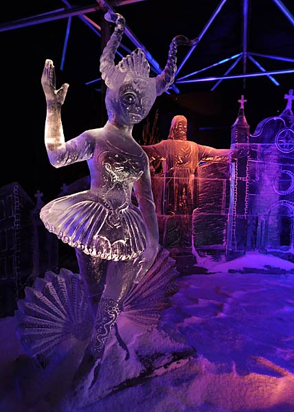 Eisskulpturen-Ausstellung 'Eiswelt' 2025 im Centro Oberhausen