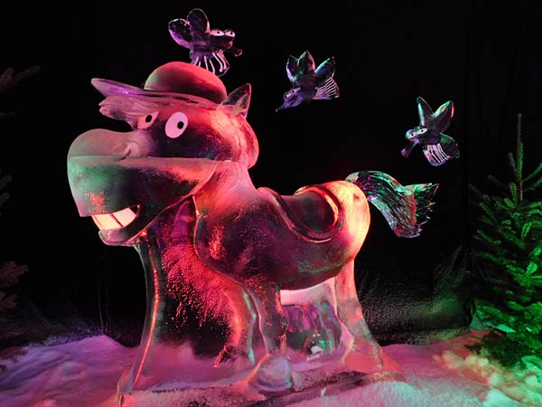 Eisskulpturen-Ausstellung 'Eiswelt' 2025 im Centro Oberhausen