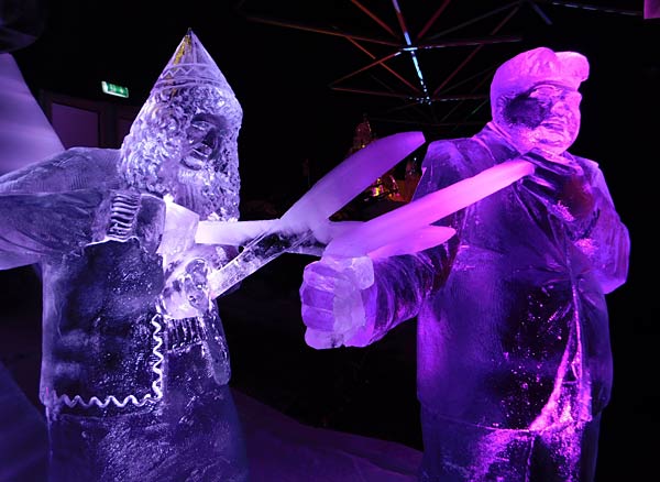 Eisskulpturen-Ausstellung 'Eiswelt' 2025 im Centro Oberhausen