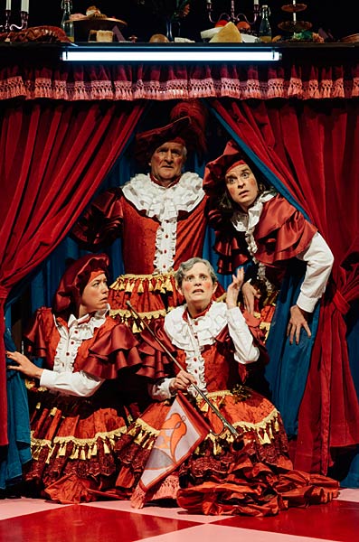 Schauspiel 'Fanfaren! im Theater Oberhausen