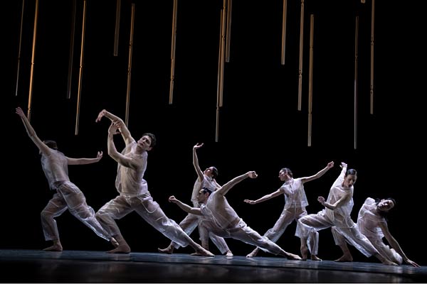 Ballett 'Grey Area' von der Deutschen Oper am Rhein in Duisburg