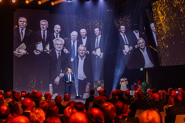 Ehrung der Neuzugänge in der 'Hall of Fame' im Deutschen Fußballmuseum in Dortmund