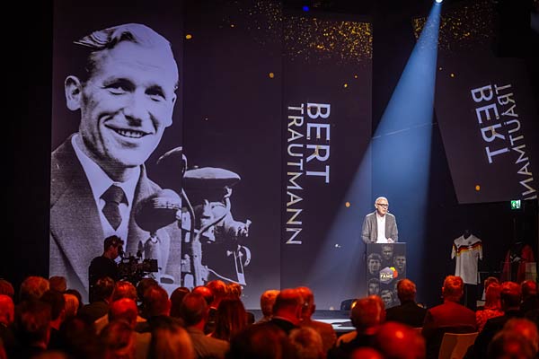 Ehrung der Neuzugänge in der 'Hall of Fame' im Deutschen Fußballmuseum in Dortmund
