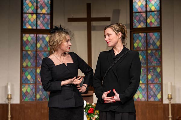 Kom&ouml;die 'Kalter wei&szlig;er Mann' im Theater an der K&ouml; in D&uuml;sseldorf