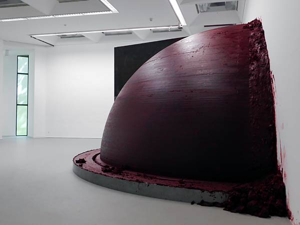 Ausstellung 'Anish Kapoor - Wilhelm-Lehmbruck-Preistr&auml;ger 2026' im Lehmbruck Museum in Duisburg