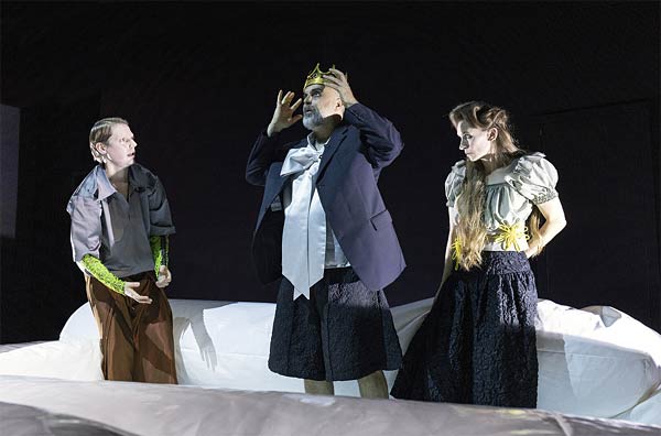 Schauspiel 'Am Königsweg/Endsieg' im Grillo Theater