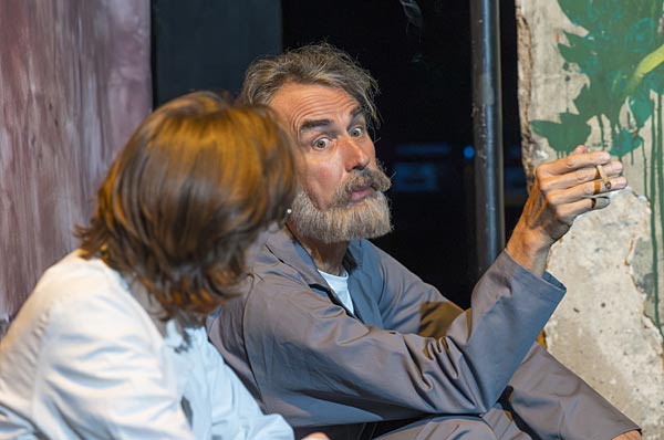 Schauspiel 'Die Laborantin' im Schauspiel Duisburg
