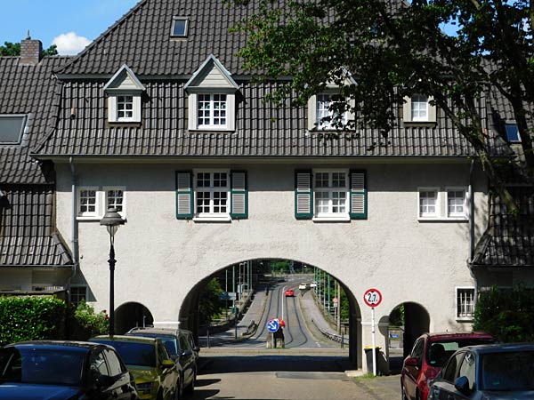 Spaziergang durch die Siedlung Margarethenh&ouml;he in Essen
