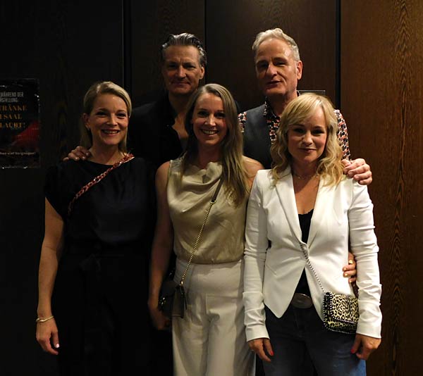 Komödie 'Vollversammlung im Neurosengarten' im Theater im Rathaus in Essen