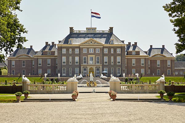 Vorstellung vom Holland Erlebnismuseum, vom Paleis Het Loo und vom Kr&ouml;ller-M&uuml;ller-Museum durch den NBTC im Generalkonsulat des K&ouml;nigreichs der Niederlande in D&uuml;sseldorf