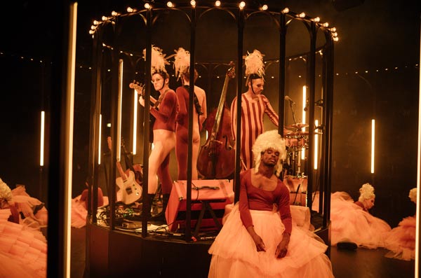 Liederabend 'The king has left the bulding' im Theater Oberhausen