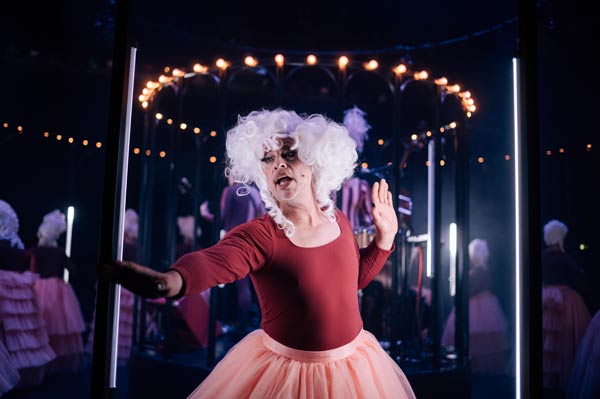 Liederabend 'The king has left the bulding' im Theater Oberhausen