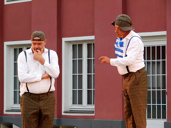Schauspiel 'K&ouml;nig &Ouml;dipus' bei den Oberhausener Schlossn&auml;chten im Schlossinnenhof