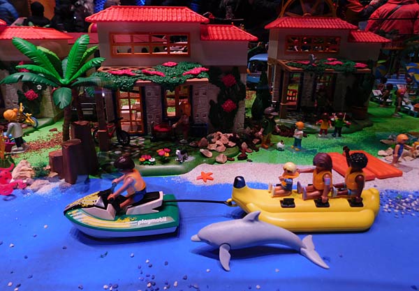 Playmobil-Weltrekord beim 'Lichtermarkt' 2025 im Landschaftspark Duisburg-Nord