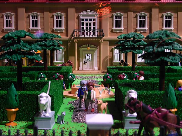 Playmobil-Weltrekord beim 'Lichtermarkt' 2025 im Landschaftspark Duisburg-Nord