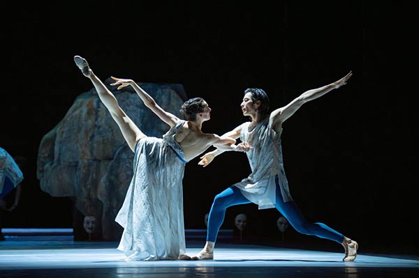 Ballett 'Soiré Ravel' der Deutschen Oper am Rhein im Theater Duisburg