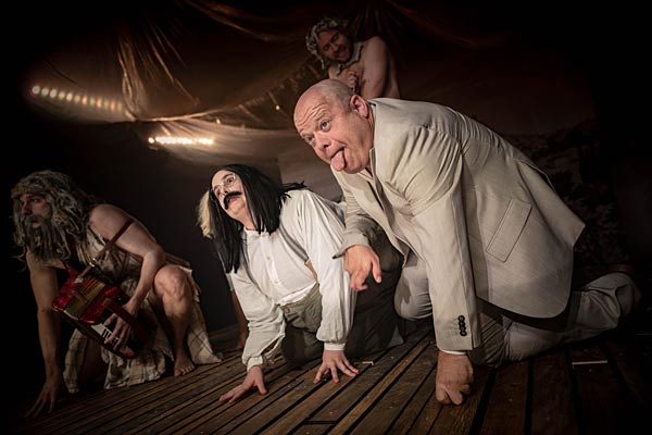 Schauspiel 'Der Reichtum' im Schlosstheter Moers