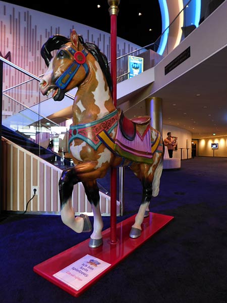 Show Roncalli 'Circus meets Schlager' im Metronom Theater Oberhausen