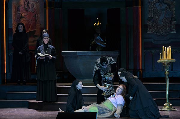 Oper 'Rusalka' in der Deutschen Oper am Rhein in Düsseldorf