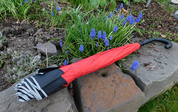 Test: Stockschirm FARE&reg; Contrary