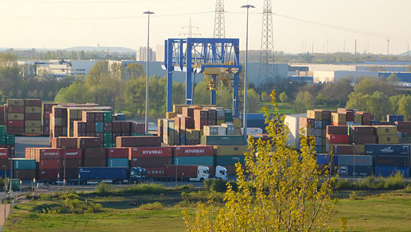 'Tiger & Turtle' in Duisburg