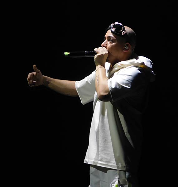 Show 'urbanatix: outa space' 2025 im RuhrCongress Bochum