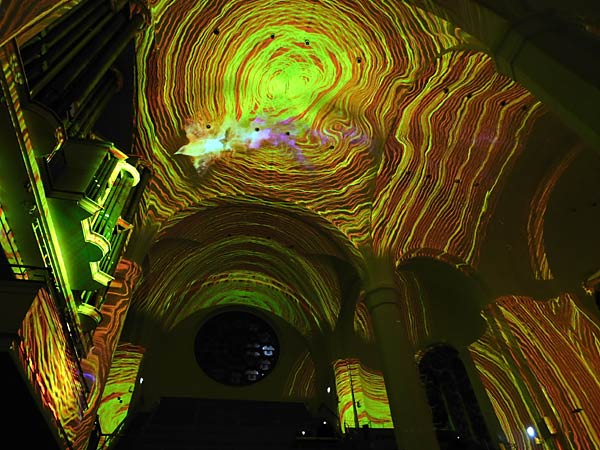 immersive Show 'Enlightenment' in der Johanneskirche in D&uuml;sseldorf