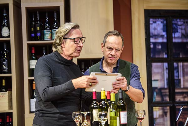 Kom&ouml;die 'Weinprobe f&uuml;r Anf&auml;nger' im Theater im Rathaus in Essen