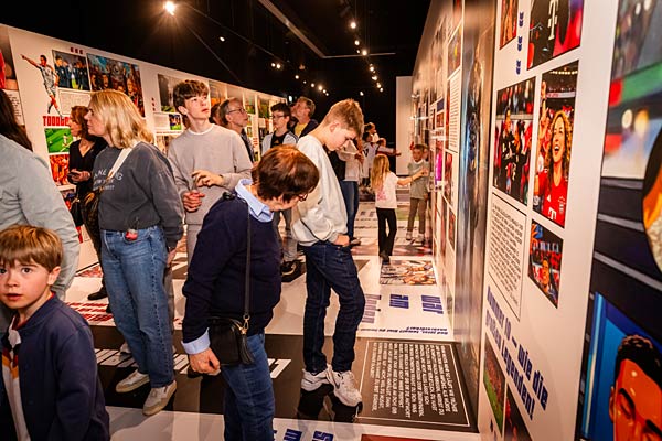 Ausstellung 'SUPERHEROES. Jamal Musiala. Florian Wirtz. The Immersive Experience' im Deutschen Fu&szlig;ballmuseum Dortmund